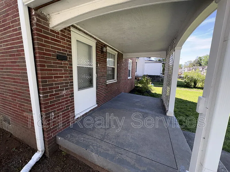 Building Photo - 3509 Guilford Ave