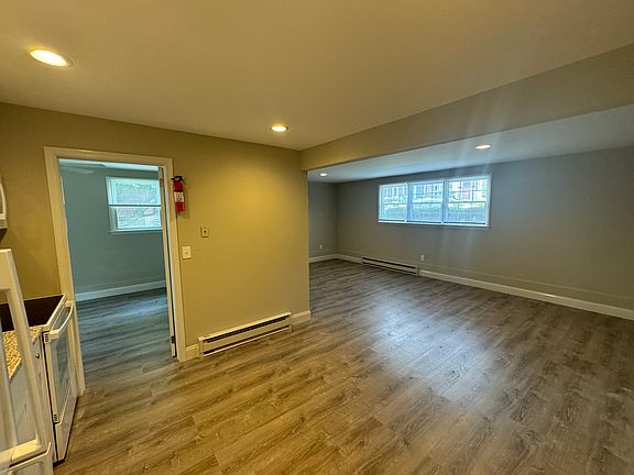 4th image of 236 Belvidere St #236