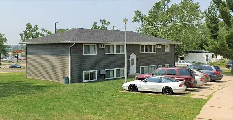 2 bed, 825 sqft, $805 — Photo 1