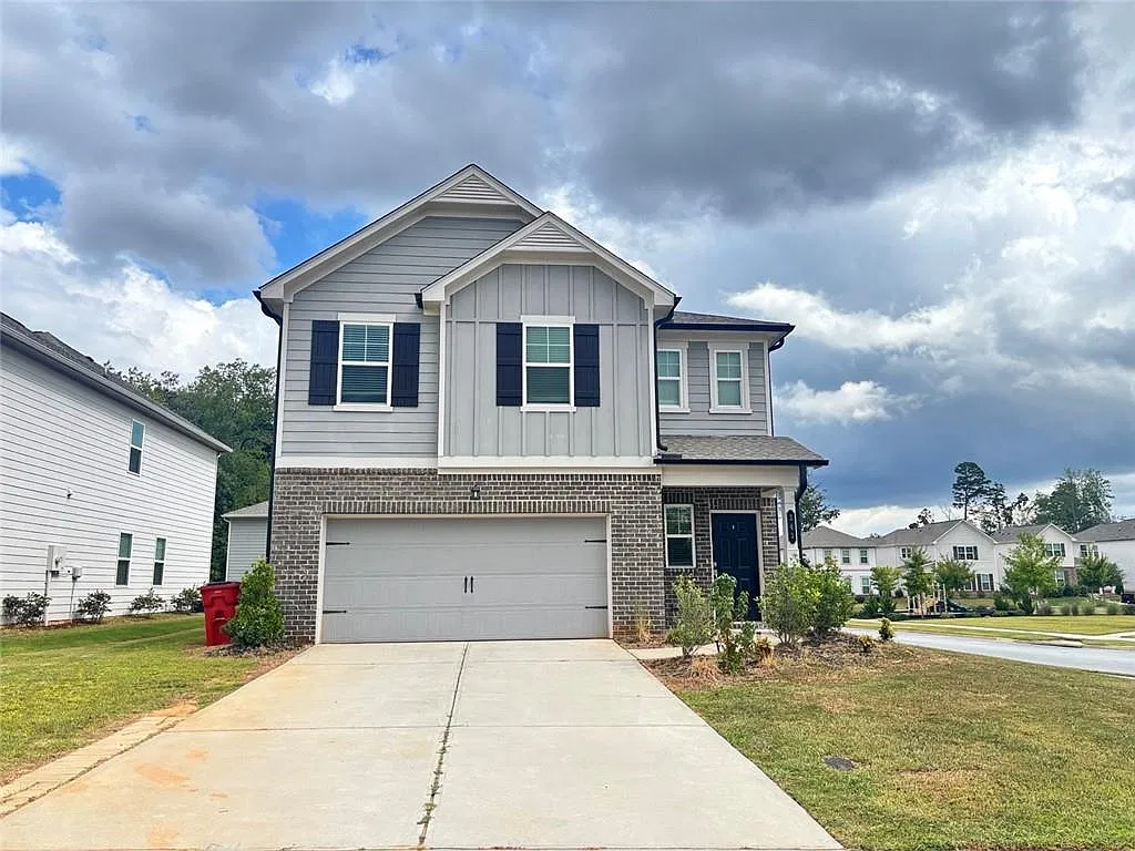 4 bed, 2.5 bath, 1875 sqft, $2,000 — Photo 1