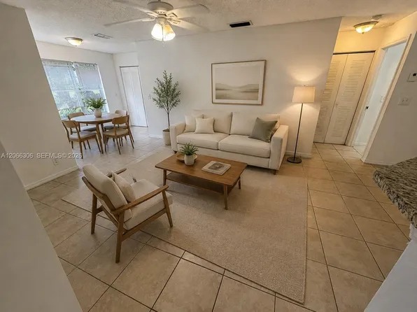 3370 Pinewalk Dr N APT 1213, Pompano Beach, FL 33063