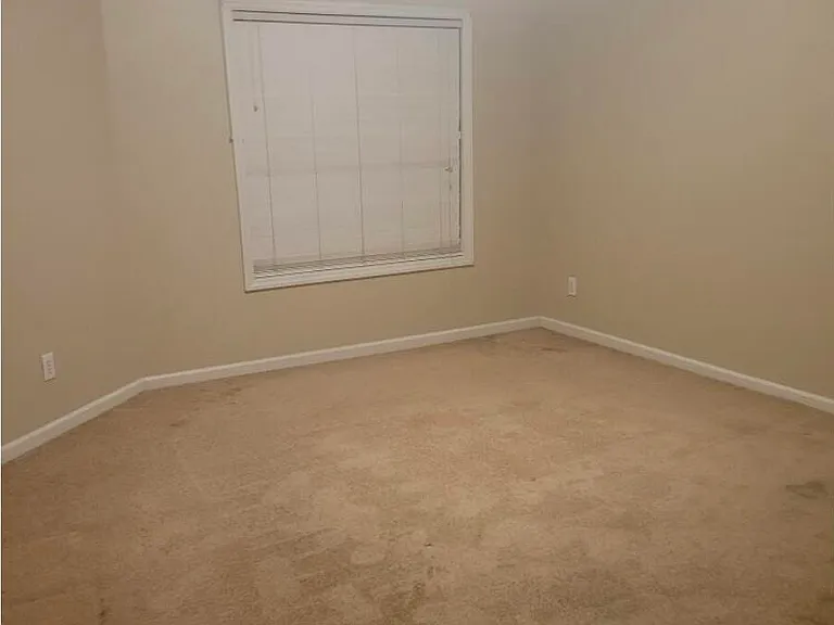 112 Breezewood Dr #E — Photo 6