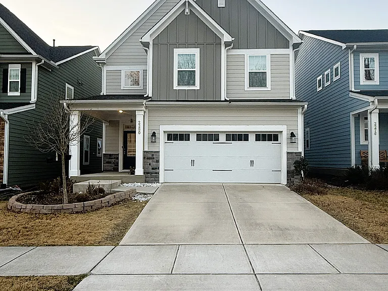 2280 Grants Pass Sta — Photo 1