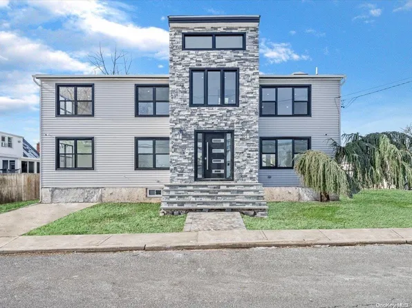 123 Waldorf Avenue, Elmont, NY 11003