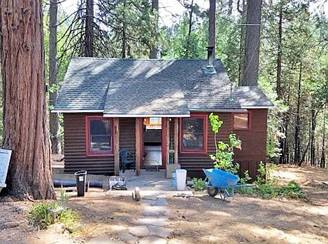 Building Photo - 22997 N Tuolumne Rd