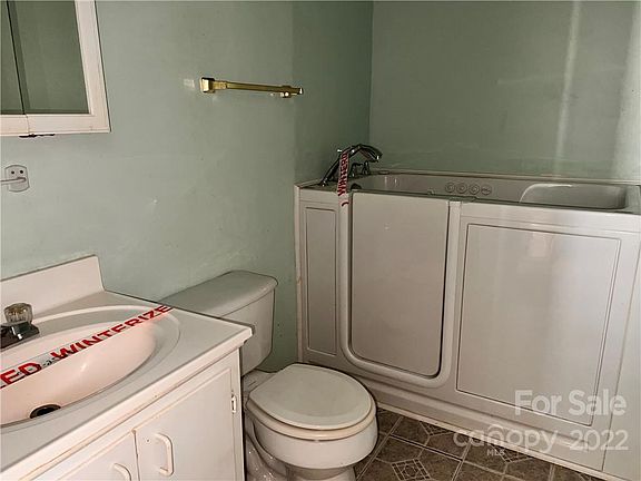 5th image of 1102 N Frye Ave