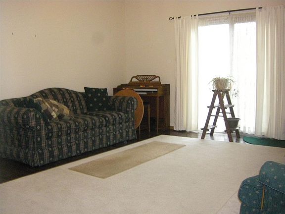 3rd image of 3944 Trey Cir