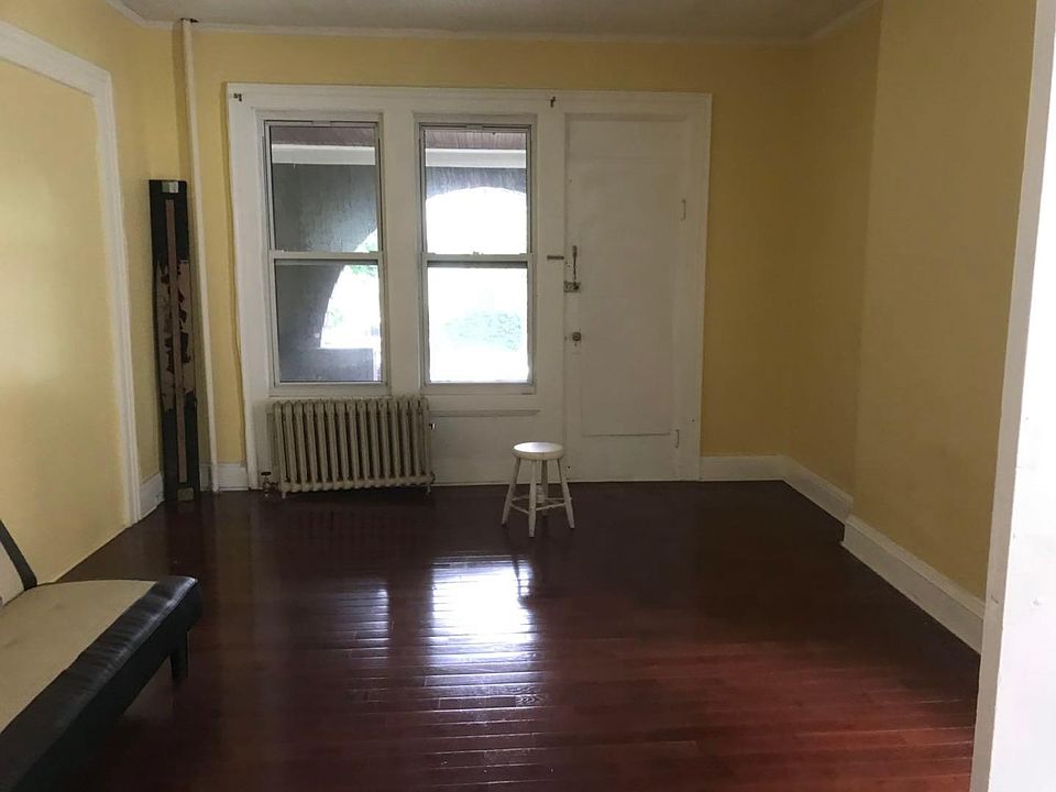 1st image of 8504 114th St #1FLOOR