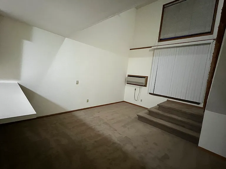 Londonderry Lofts — Photo 35