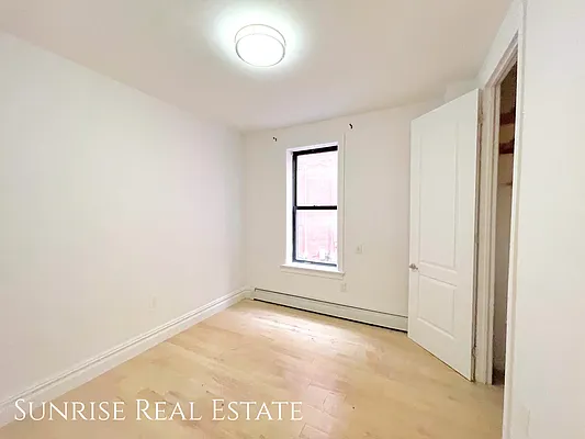Rented by Sunrise Real Estate | media 35
