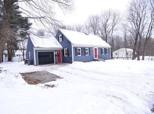 52 Sunset Rd, Gardner, MA 01440