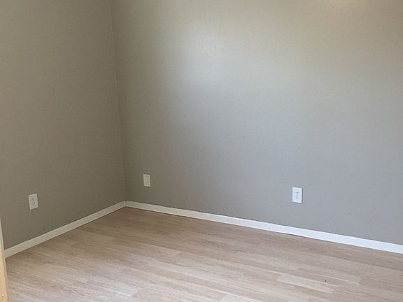 5th image of 1345 Skyview Blvd
