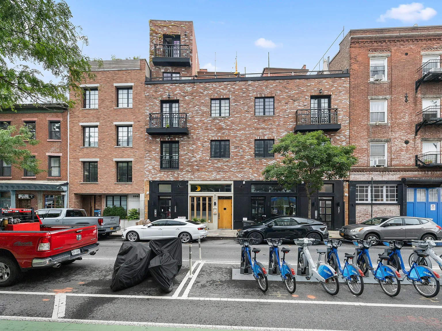 235 Kent Avenue — Photo 4