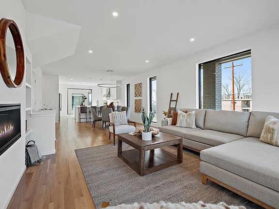 4th image of 515 Little Channing Way