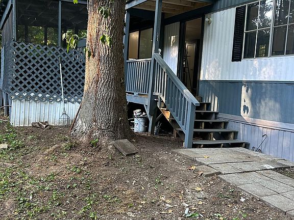 2nd image of 104 Woodbridge St #35
