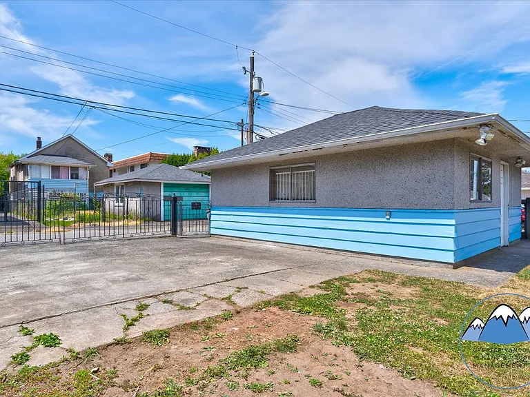 6589 Elliott St — Photo 23
