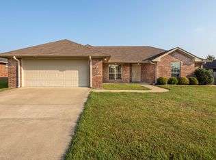 11204 Meadows Dr, Flint, TX 75762