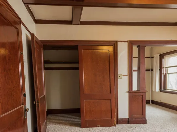 Colonial Apartments - 205 Lincoln St