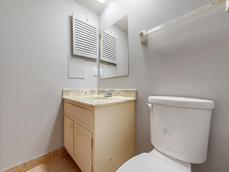 5123 Delancey St — Photo 8