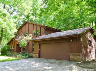 N54W30921 Windwood Dr, Hartland, WI 53029