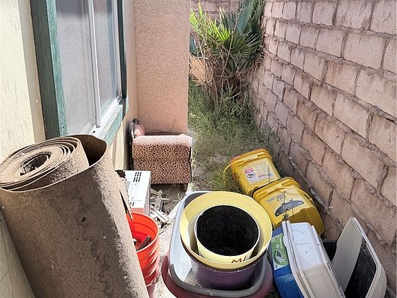 3rd image of 417 Lorenzi St