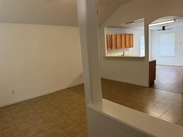 19322 Otter Trail Ct — Photo 4