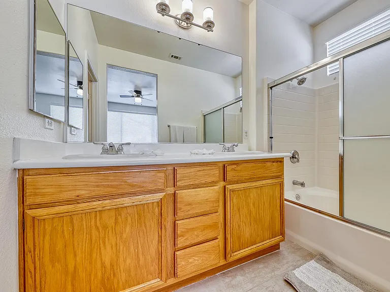 9772 Ridgebluff Ave — Photo 32
