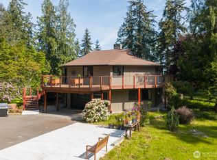 94 Raccoon Rd, Sequim, WA 98382
