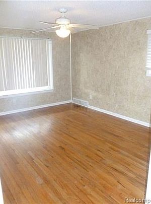 4th image of 6824 Belton St