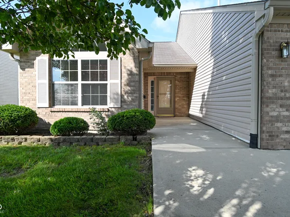 10721 Oriole Ct, Indianapolis, IN 46231