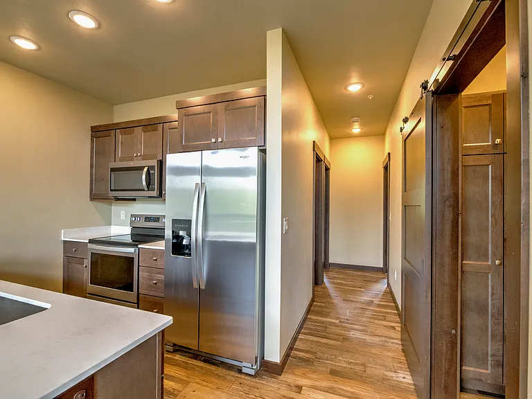320 Fox Springs Cir #303 — Photo 6
