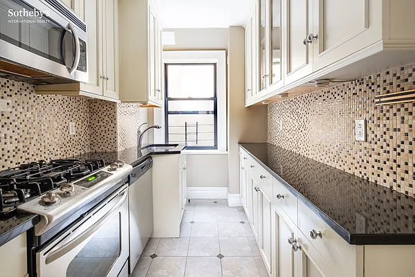 Rented by Sotheby's International Realty | media 5