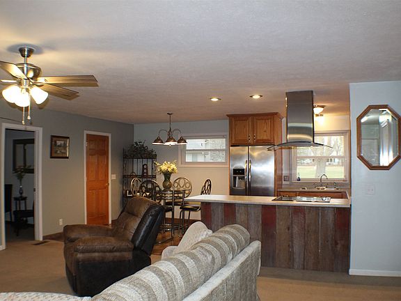 5th image of 23 Highland Dr