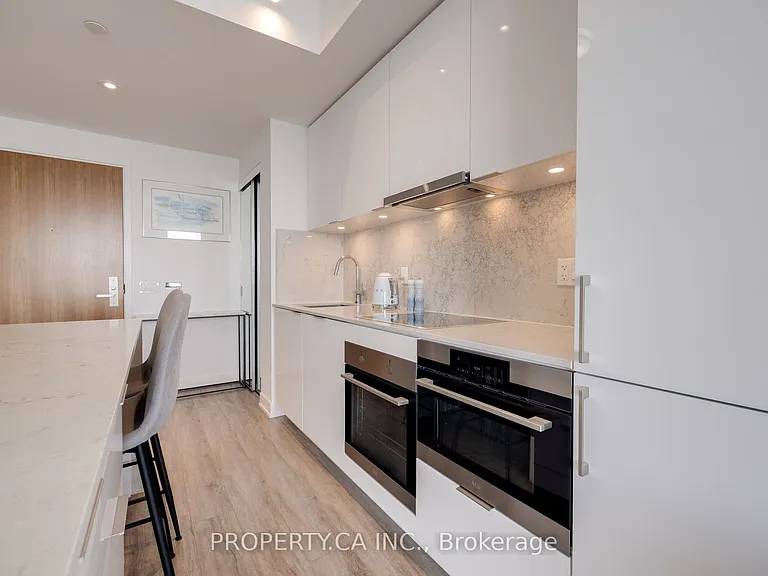 15 Queens Quay E #2203 — Photo 10