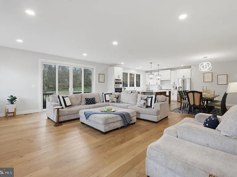 1304 Gahant Rd — Photo 15