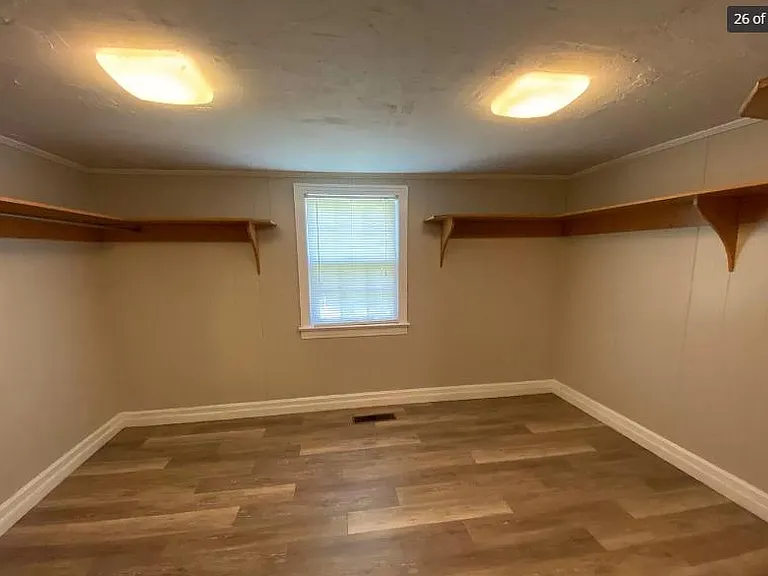 2419 S Greenwood Ave — Photo 26