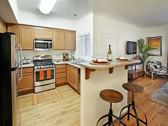 3rd image of 60 Willow Springs Ln #90-102