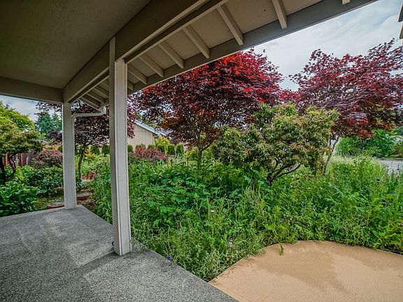 3rd image of 11417 231st Avenue Ct E