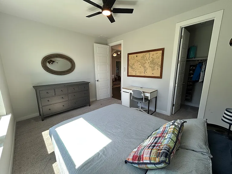 276 Washington Dr — Photo 16