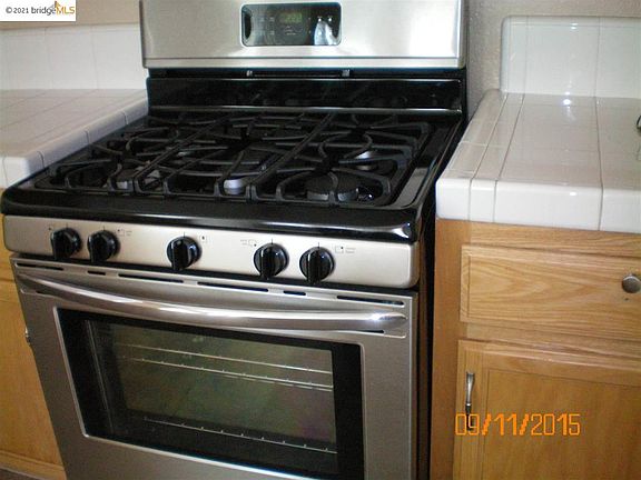 2nd image of 912 Thomasville Ct