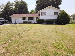 189 Fox Chapel Rd, Henrietta, NY 14467