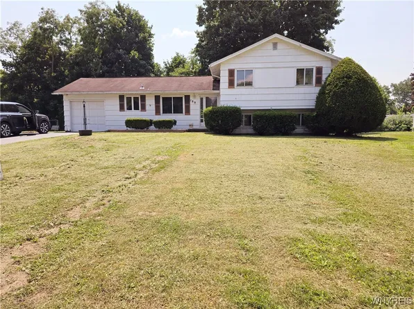 189 Fox Chapel Rd, Henrietta, NY 14467