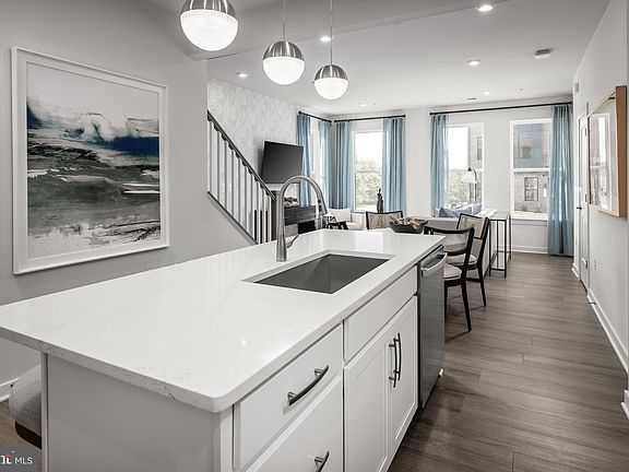 5th image of 4627 Olivine Dr