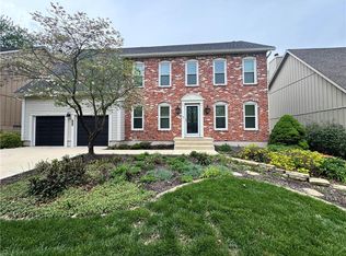 8344 Acuff Ln, Lenexa, KS 66215