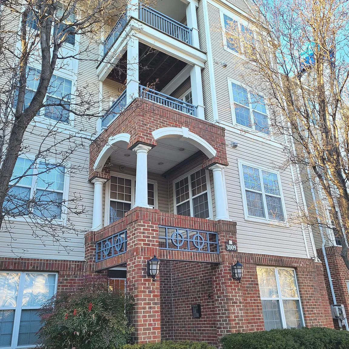 High Pointe At Jefferson — Photo 1