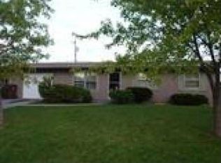 525 Raven Rd, Valparaiso, IN 46385