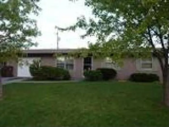 525 Raven Rd, Valparaiso, IN 46385