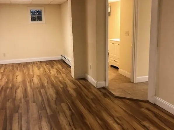 20 Grant St #B, Portland, ME 04101