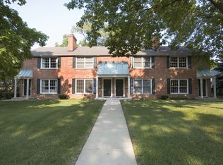 316 S Glendale Ave, Barrington, IL 60010