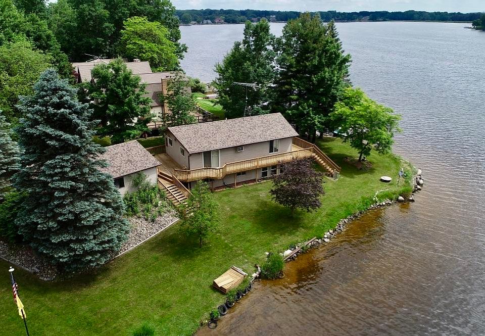 1st image of 1034 Crown Point Dr